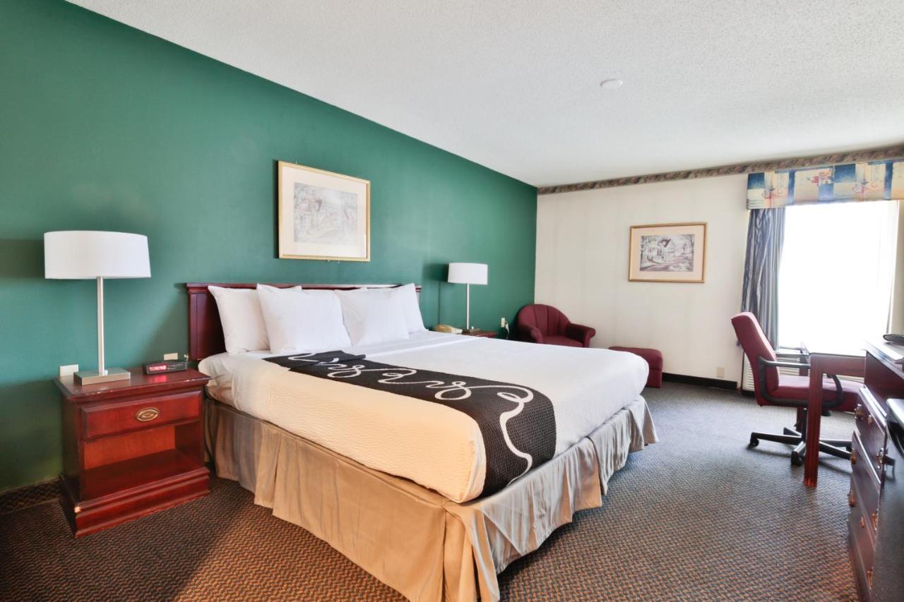 The View Inn & Suites Bethlehem / Allentown / Lehigh Airport Esterno foto